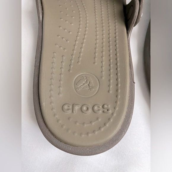 CROCS Patricia Wedge Heel Sandals - Picture 4 of 6